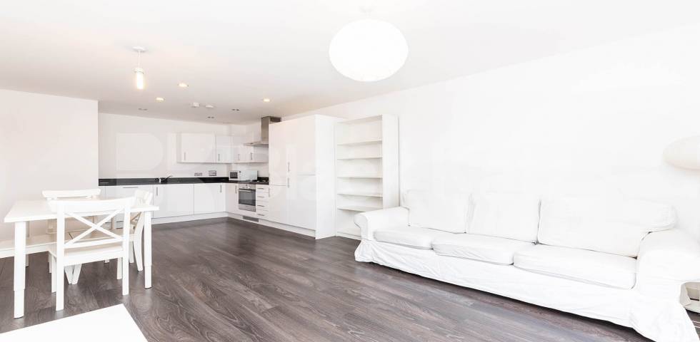 Contemporary large one bed minute to tube and shops   New Clocktower Place, Caledonian Road